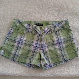 5/$25 OTB Dillards Plaid summer shorts 5/6